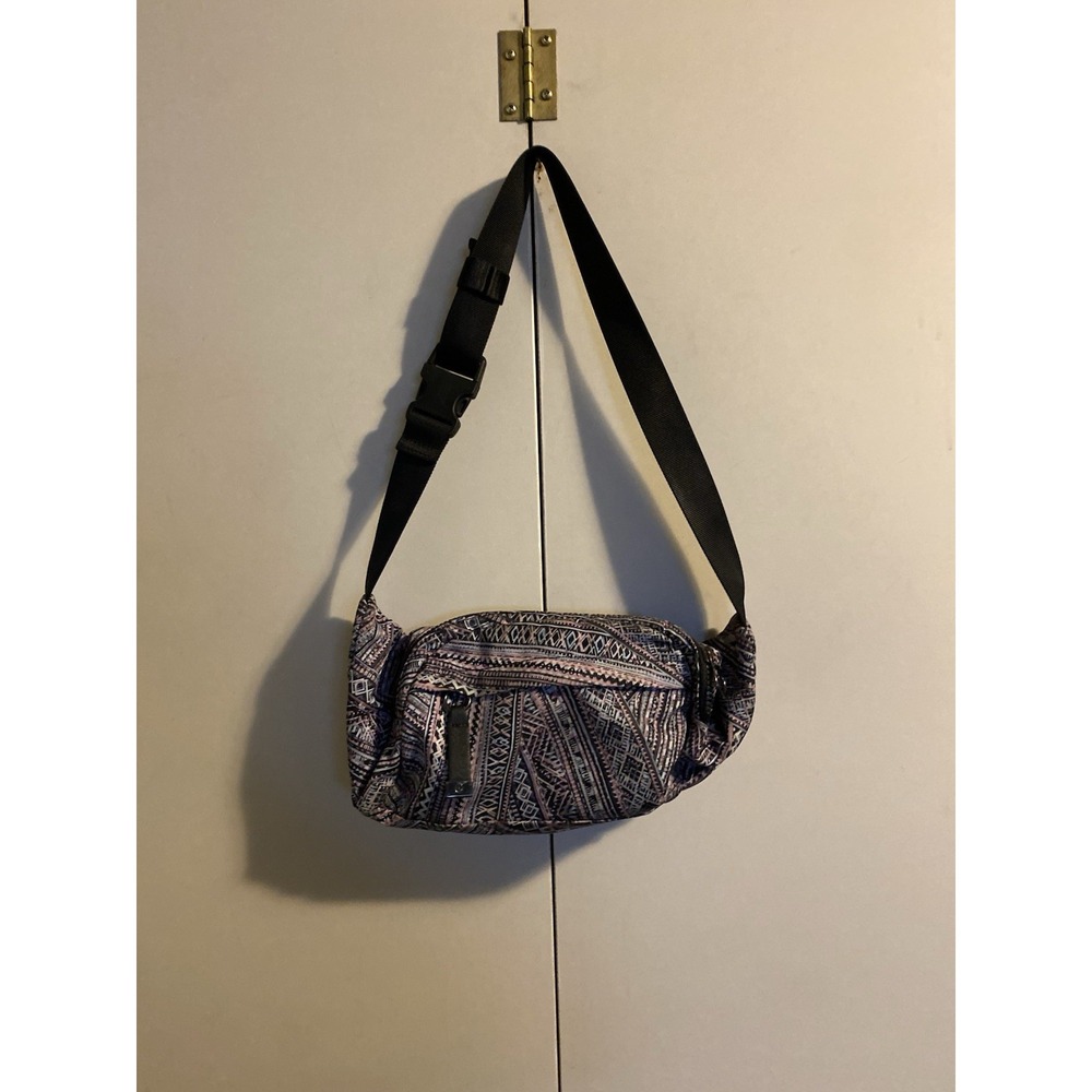 Lululemon On The Beat Belt Bag 4.5L Tribal Pace White Black Large Fanny Pack